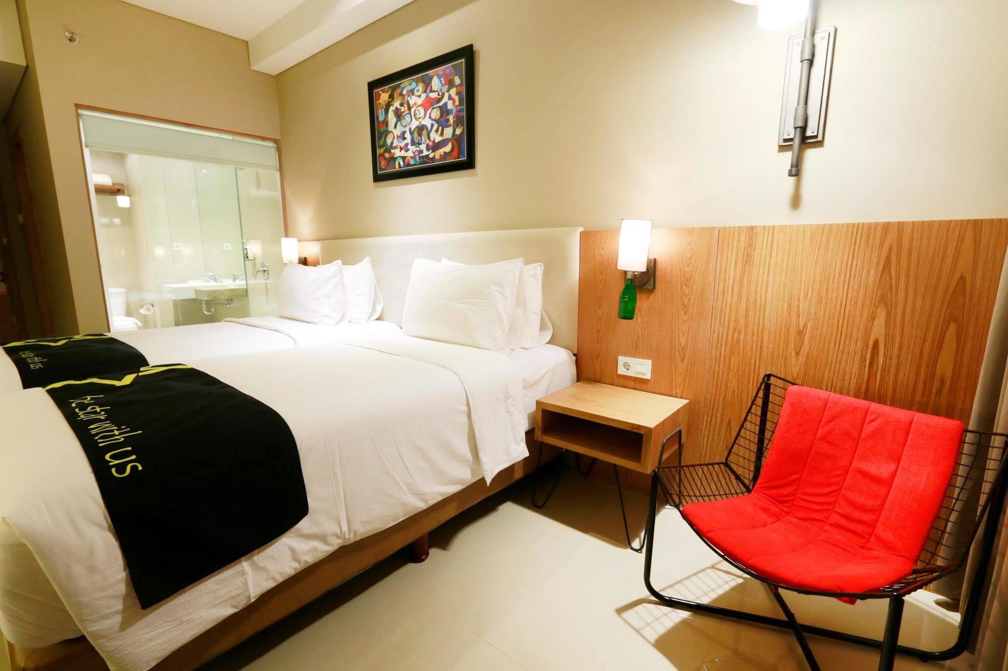 Yellow Star Gejayan Hotel Yogyakarta Exteriér fotografie